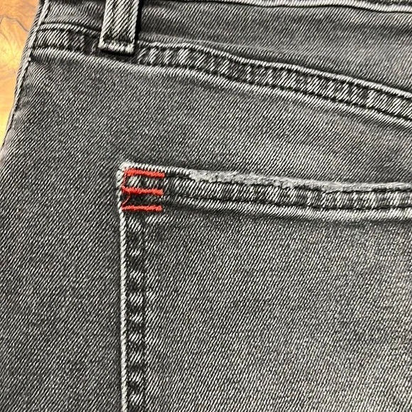 BDG Black Wash Frayed Hem Girlfriend Jeans.  Sz 31 - Picture 3 of 5